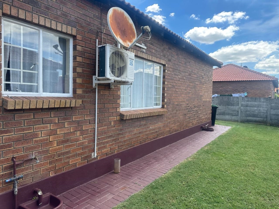 3 Bedroom Property for Sale in Waterval East North West